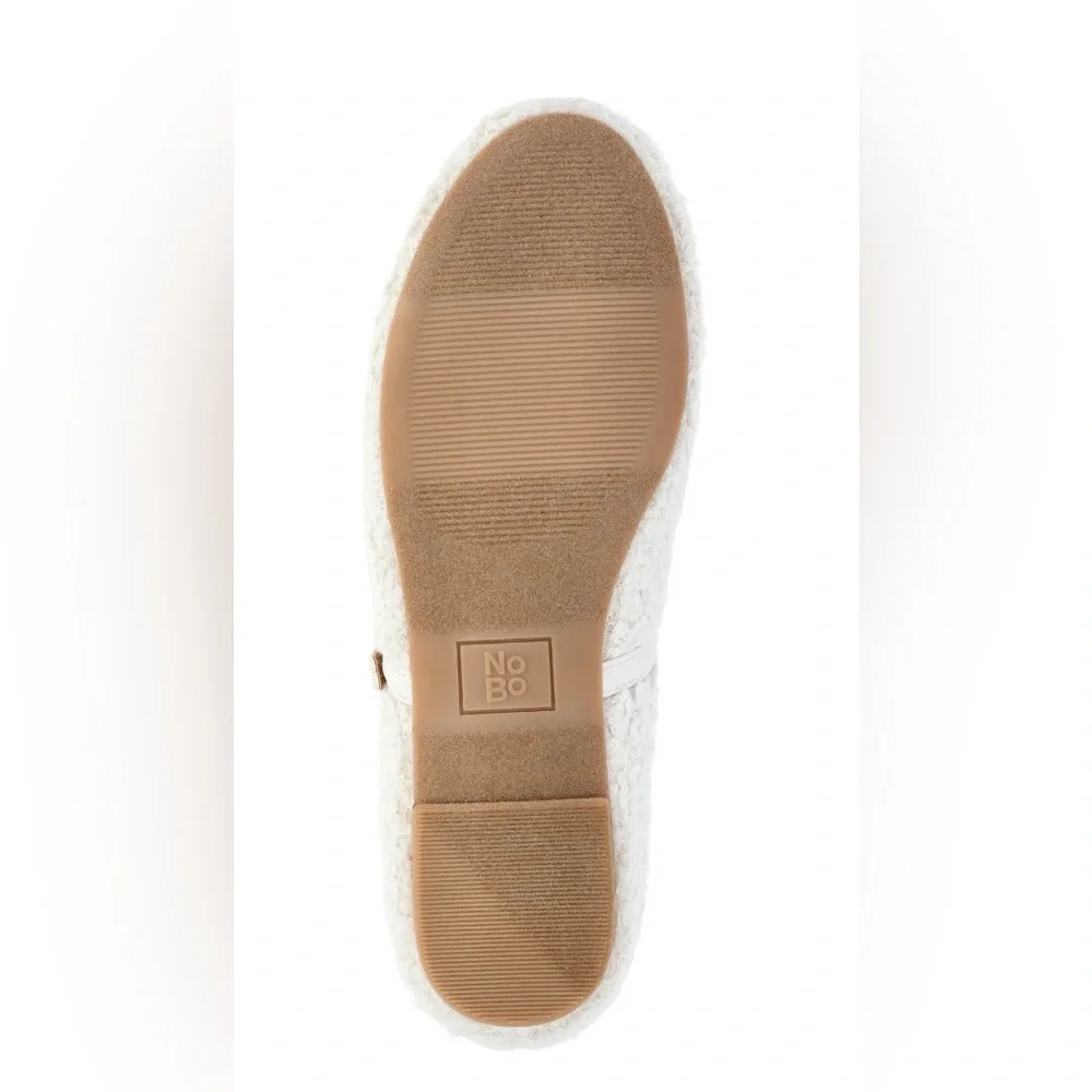NWT No Boundaries Mary Jane Flats‎ Faux Shearling White Size 9.5 with Buckle